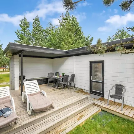 Peta - 1-6km From The Sea By Interhome